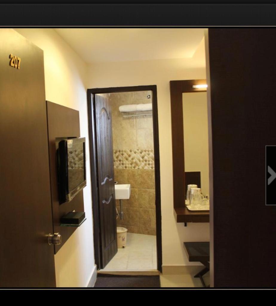 Hotel Aashraya Mysuru Zewnętrze zdjęcie